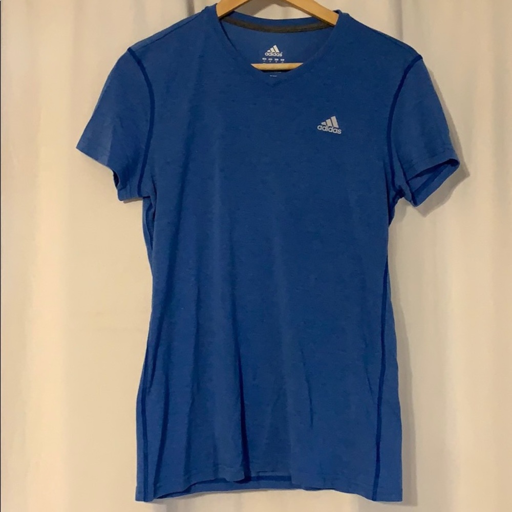 Active wear t-shirt
